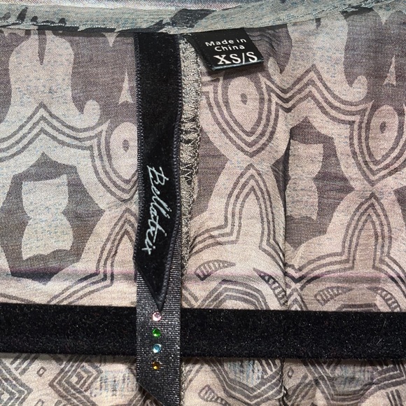 ⭐️ Nordstrom Bellatrix silk kimono XS/S - Picture 2 of 6